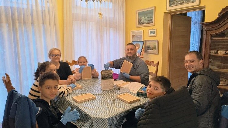 Обучение по иконопис за децата от Варна