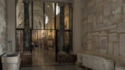 Уваход у Лапідарную галерэю ў комплексе Ватыканскіх музеяў