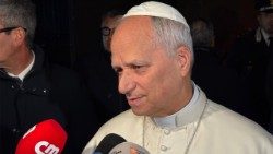 El Santo Padre a la salida de Villa Barberini en Castel Gandolfo (foto de archivo)