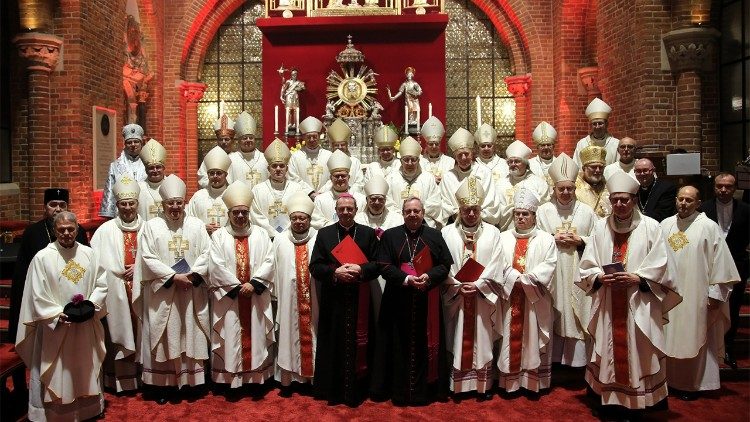 Misa de los obispos alemanes y polacos.