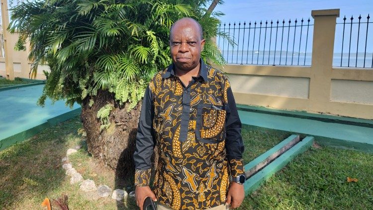 Le père Rigobert Minani Bihuzo.