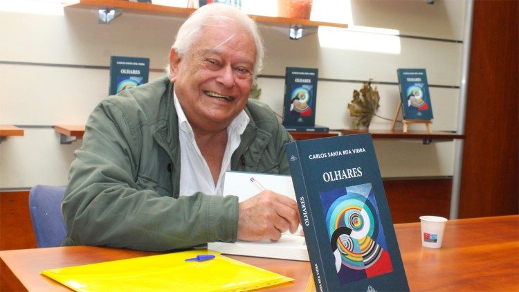 Carlos Santa Rita Vieira, na apresentação de um dos seus livros