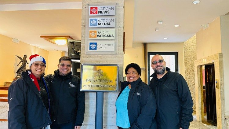 En nuestra sede, integrantes del Coro Polifónico de Panamá