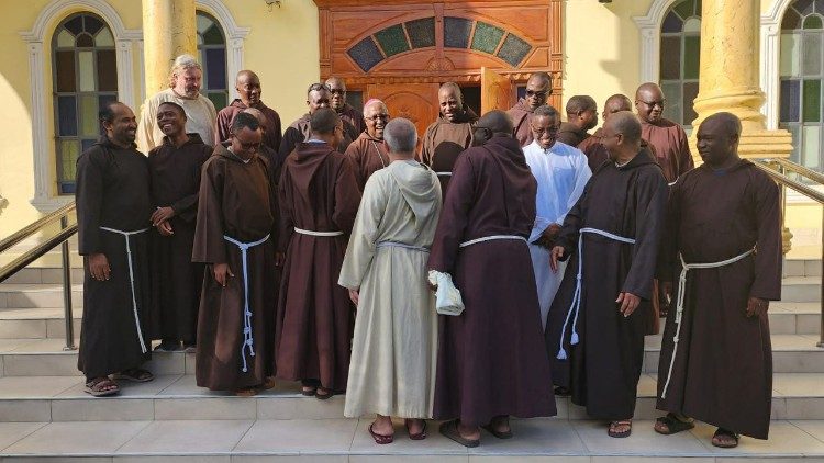 Um momento do encontro dos frades em Dar es Salam