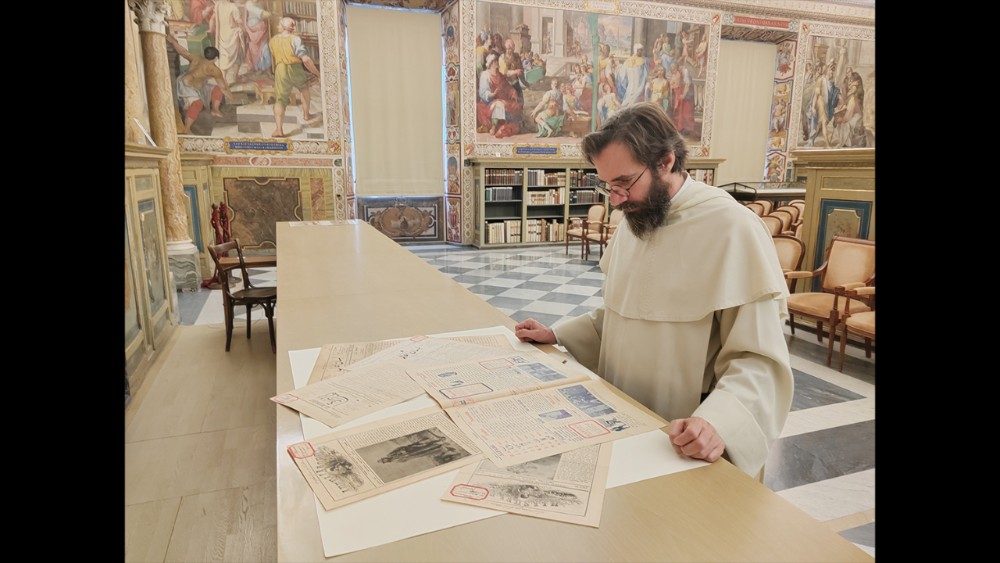 Fr. Adrien de Fouchier nel Salone Sistino della Biblioteca Vaticana - Foto: Vatican News - Paolo Ondarza