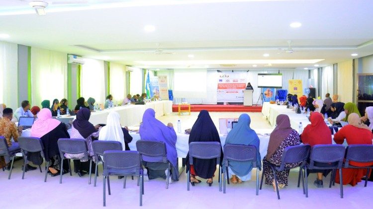 Un momento del dialogo comunitario. Fonte: Cefa - Il seme della solidarietà