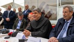 Påvemobilen som nu är en mobil barnklinik presenteras i Betlehem  på tisdagen foto: George Jaraiseh 