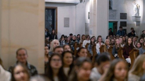 Warszawa: uwielbieniowe spotkanie młodych na Marymoncie