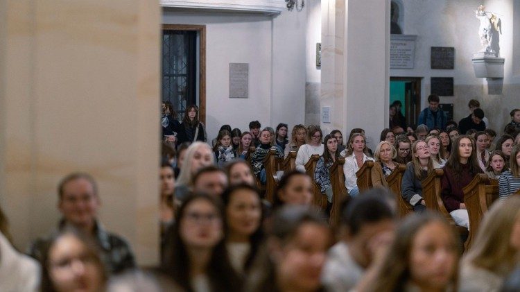 W Warszawie na Marymoncie modlili się młodzi ludzie w intencji pogłębiania wiary