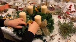 Adventskranzbinden in der österreichischen St.-Georgs-Gemeinde in Istanbul 