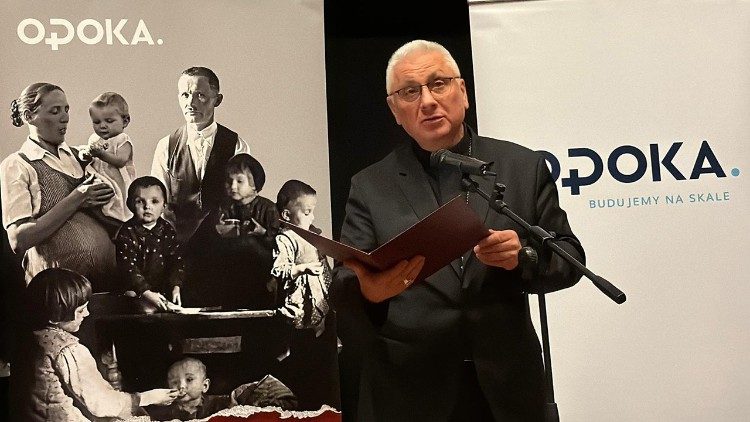Bp Artur Miziński, przewodniczący Fundacji Opoka należącej do Konferencji Episkopatu Polski. Fot. Vatican Media 