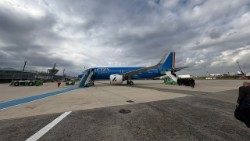 El avión en el que viaja el papa León XIV