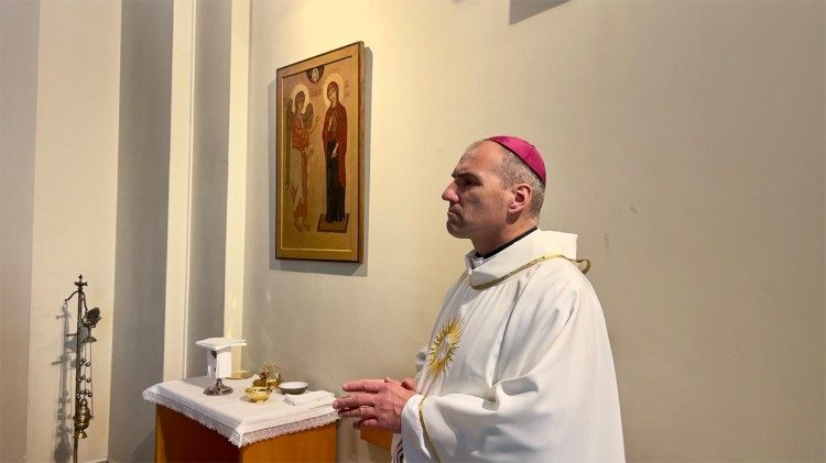 Біскуп Алег Буткевіч узначаліў Імшу ў капліцы Ватыканскага радыё