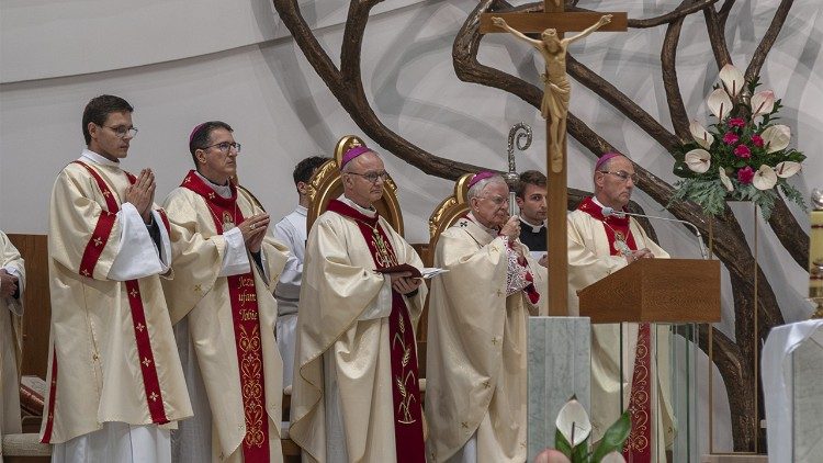 A Cracovia la Messa per l'apertura della plenaria della Pontificia Commissione per la Tutela dei minori, 30 settembre 2025 (© Christian Alvarez)