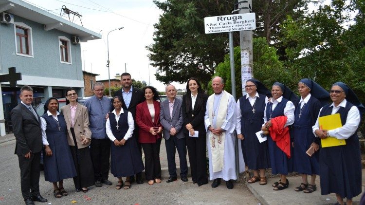 Albania, la strada della città di Shënkoll intitolata a Madre Carla Borghieri