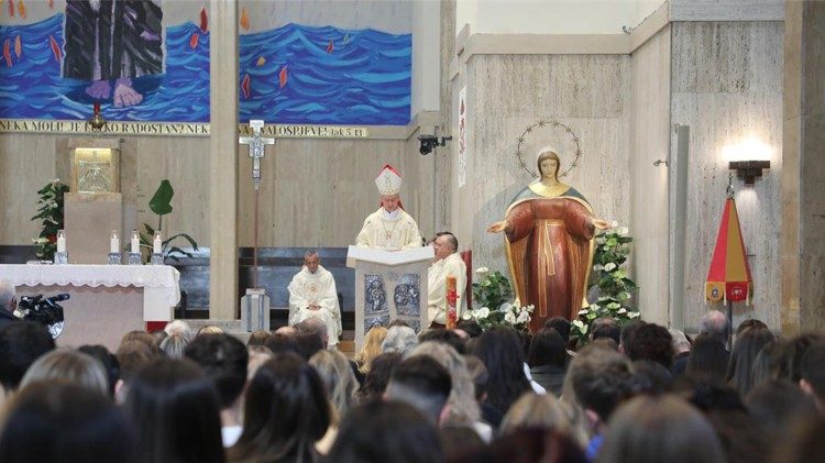 Nadbiskup Kutleša predvodio misno slavlje na početku nove akademske godine