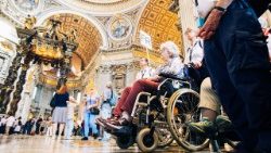 Die Malteser während des Heiligen Jahrs 2025 im Petersdom (Foto Wolf Lux/Malteser)