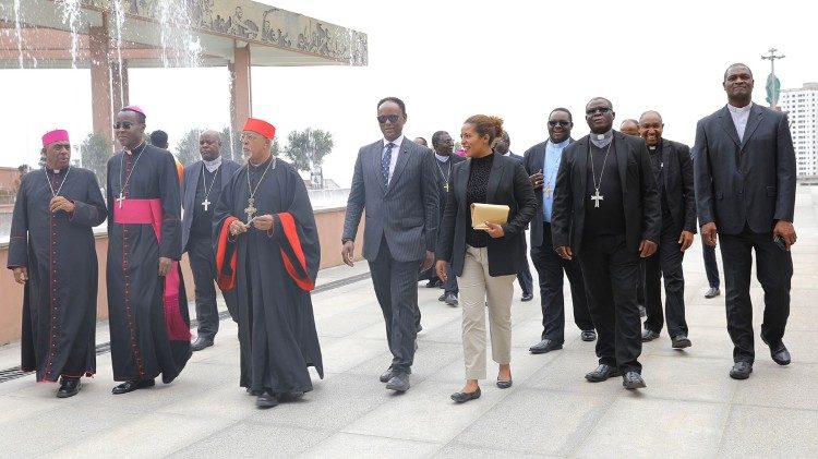 2025.10.03 I rappresentanti dei vescovi cattolici dell'Africa orientale visitano l'Etiopia, riunione sulla sinodalità 