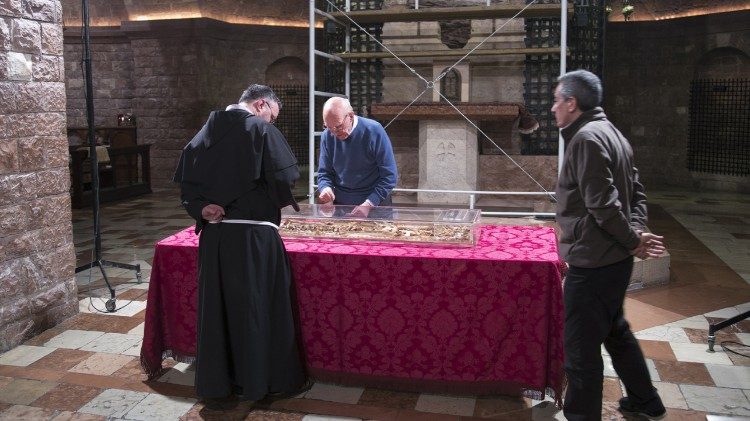 Эксперты побач з парэшткамі святога Францішка Асізскага