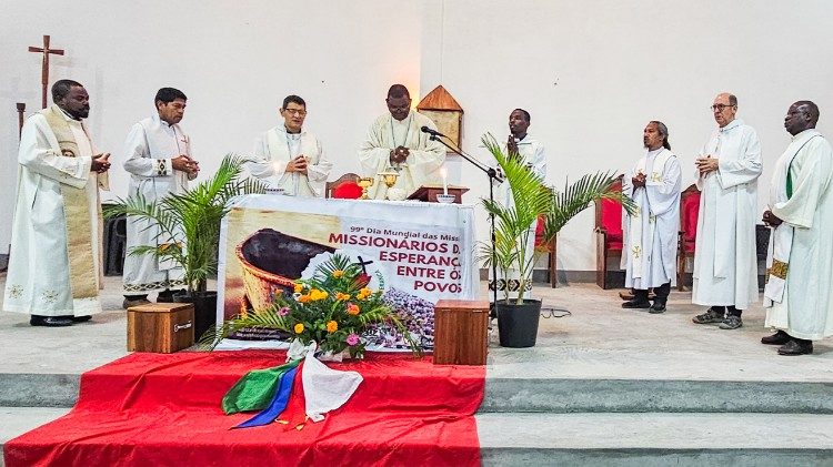 Dom António Constantino preside à Missa de abertura do mês missionário na arquidiocese da Beira