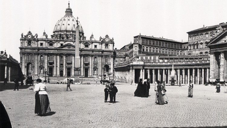 Na wystawie są m.in. unikalne zdjęcia Bazyliki Św. Piotra 