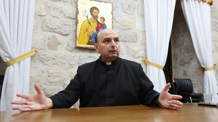 Padre Gabriel Romanelli, párroco de la Sagrada Familia en Gaza