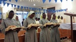 在坦桑尼亞傳教的修女們