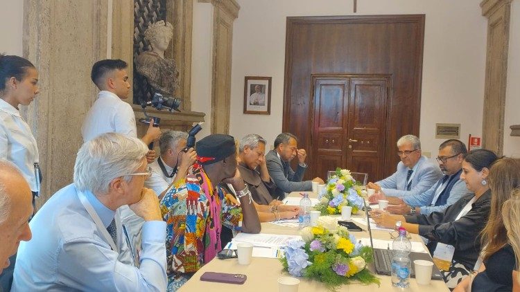 World meeting sobre la fraternidad. La Fundación Fratelli tutti celebra mesa internacional sobre la literatura como herramienta de la paz