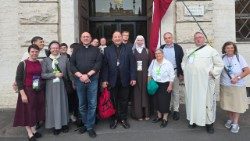 Konsekrētās personas no Latvijas apmeklē Vatikāna Radio