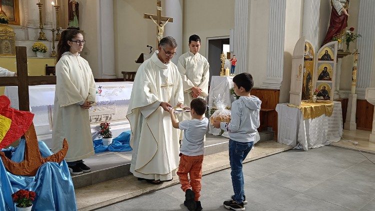 Литургия за обявяването на свети Карло Акутис за съпокровител на енорията в Ореш
