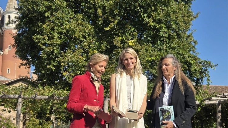 Christina C. Harrington con Anna Zegna e Adele Re Rebaudengo