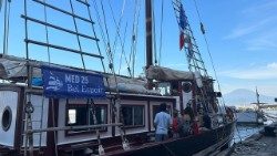 À bord du Bel Espoir, à Naples, le 13 octobre 2025.