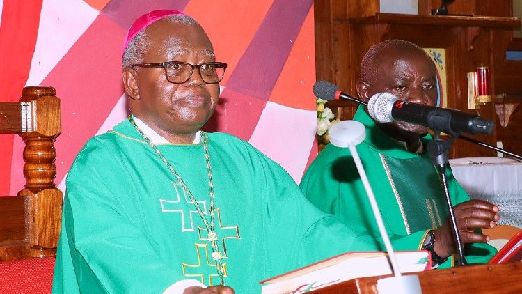 Askofu Michael Msonganzila wa Jimbo Katoliki Musoma