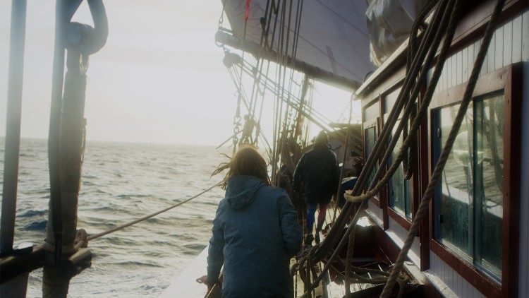 Momentos de la travesía en el "Bel Espoir".