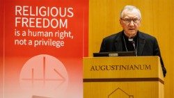 Il cardinale Pietro Parolin, segretario di Stato, alla presentazione del rapporto sulla libertà religiosa di ACS