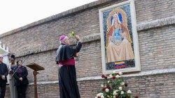 Instalación y bendición del mosaico de la Virgen de Coromoto, Patrona de Venezuela, en los jardines vaticanos (©Governatorato SCV)