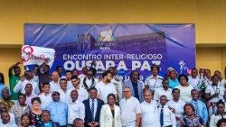 Encontro inter-religioso sob o lema "Ousar a Paz", organizado pela Comunidade Sant'Egidídio na Beira (Moçambique)