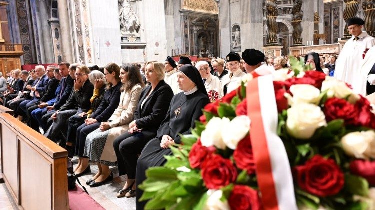 Okolicznościowa Msza św. zgromadziła wielu rodaków św. Jana Pawła II (ks. Marek Weresa)