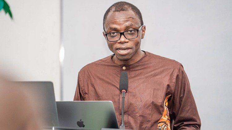  Père Norbert Lintoing, sj., Directeur du Centre d’Études Interreligieuses