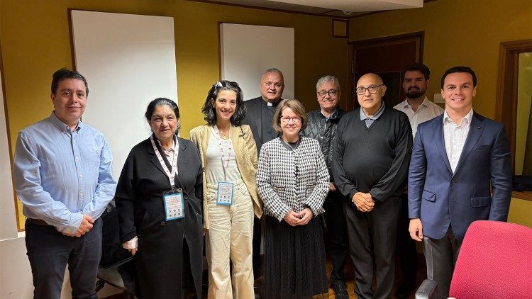 Nos estúdios da Rádio Vaticano