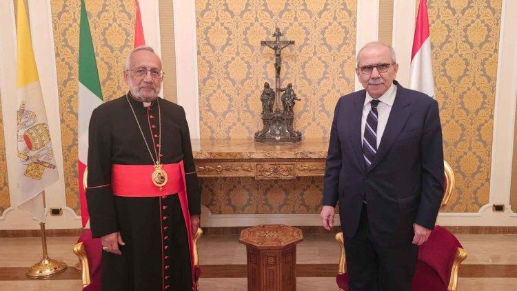 Վարչապետ Սալամ այցելեց Հռոմի Հայ Կաթողիկէ Քահանայապետական Լեւոնեան վարժարան