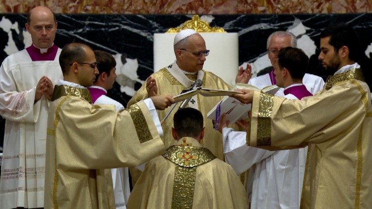 Єпископське рукоположення