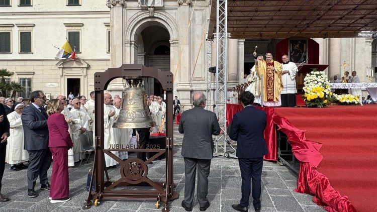 La benedizione di una campana. 