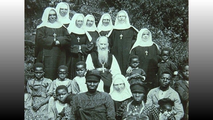 Abbot Francis Pfanner with community in Emmaus 