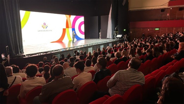 Palabras de apertura de la astronauta Samantha Cristoforetti