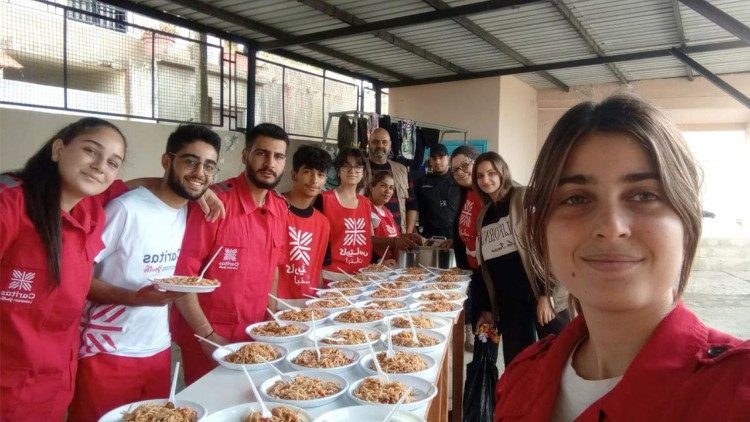 Caritas Liban karmi głodnych, opiekuje się chorymi i najsłabszymi