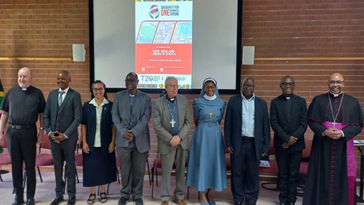 Grupo de Líderes religiosos que com a SACBC apresentou o histórico documento de advocacia em vista do G20