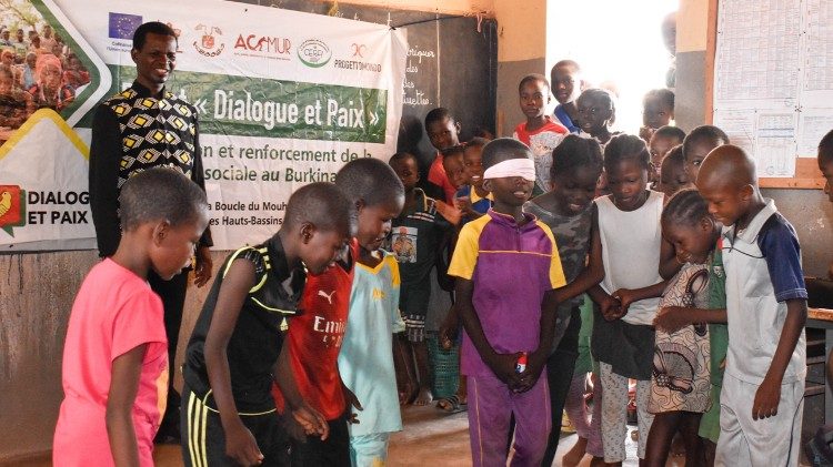 Progetto mondo nelle scuole per il dialogo e la pace