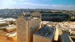 Cmentarz w Jerozolimie (s. Amata J. Nowaszewska CSFN / Family News Service)