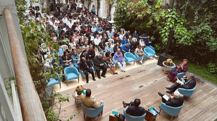 Un momento del Seminario di Comunicazione a Rio de Janeiro
